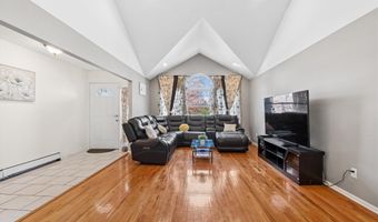 115 Schley Ave, Albertson, NY 11507