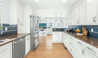 415 SEMINOLE Rd, Atlantic Beach, FL 32233