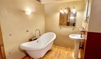 514 W30/W32 Sawyer St W30/32, Cascade, ID 83611