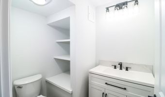 27 Long Meadow Ln, Bethel, CT 06801