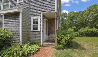 18 Harbor Hill Dr, Bourne, MA 02532