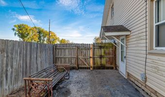 3400 Milton Dr, Alton, IL 62002