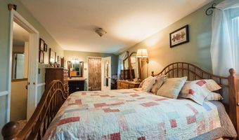3 Mathews Ave, Bath, ME 04530