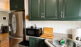 125 Park Ave B1, Amityville, NY 11701