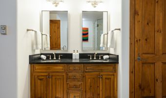 61 Avondale Ln 102, Beaver Creek, CO 81620