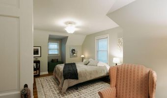 515 8th St, Ames, IA 50010