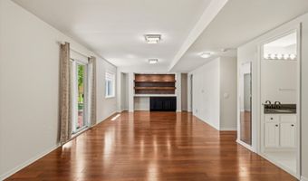 2243 Sun Valley Dr, Ann Arbor, MI 48108
