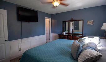 922 ARAPAHO St, Cheyenne, WY 82009