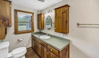181 Frost Rd, Camden, SC 29020