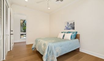 626 W Hind Dr, Honolulu, HI 96821