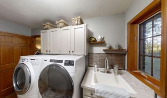 114 Chaudoin Dr, Angola, IN 46703