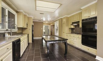 10044 Mollylea Dr, Baton Rouge, LA 70815