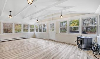 8 Sojo Rd Legal In-Law, Brookfield, CT 06804