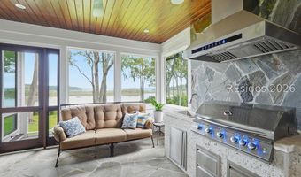 82 Plantation House Dr, Bluffton, SC 29910