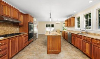 58 Dolphin Ave, Jamestown, RI 02835