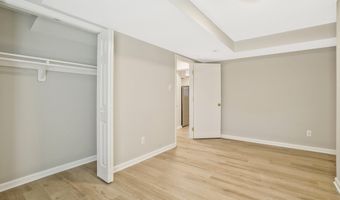 706 N CLEVELAND St, Arlington, VA 22201