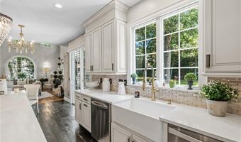 470 Sylvan Ct, North Kingstown, RI 02874