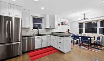 9302 W PARKHILL Dr, Bethesda, MD 20814