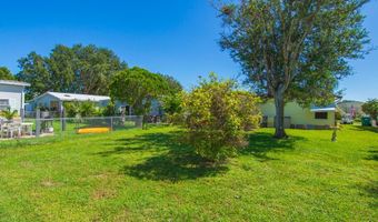 905 Dogwood Dr, Barefoot Bay, FL 32976