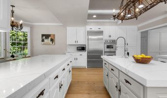 29340 Castlehill Dr, Agoura Hills, CA 91301