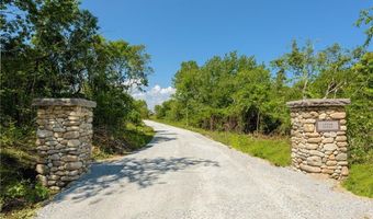101 Kenyon Farm Rd, Narragansett, RI 02882