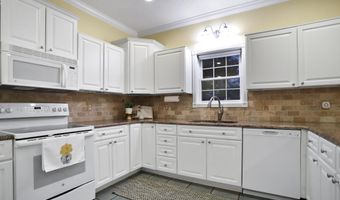 93 North Dr, Almo, KY 42020