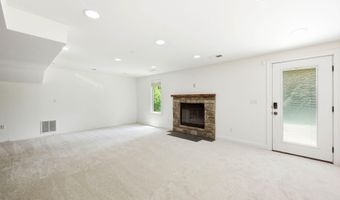 1007 Evergreen Rd, Anchorage, KY 40223