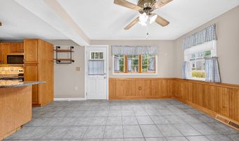 19 Greenleaf St, Billerica, MA 01821