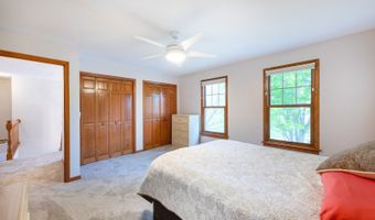 3025 Woods Creek Ln, Algonquin, IL 60102