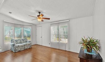 836 Hyacinth Cir, Barefoot Bay, FL 32976