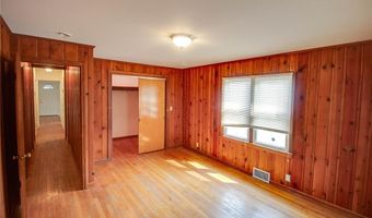 645 Elfgen St, Alton, IL 62002