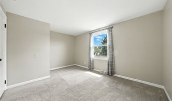 292 Oakbrook Dr, Amherst, NY 14221