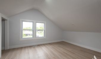 26415 W Beach St, Antioch, IL 60002