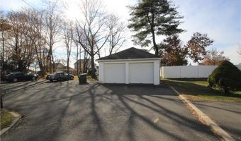 78 Locust Ave, Danbury, CT 06810