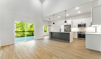 2 Damerham Ln, Bella Vista, AR 72714