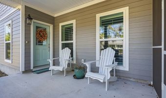 72 13th St, Apalachicola, FL 32320