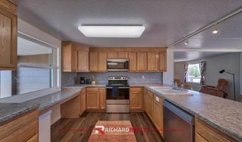52 Road 8UC, Clark, WY 82435