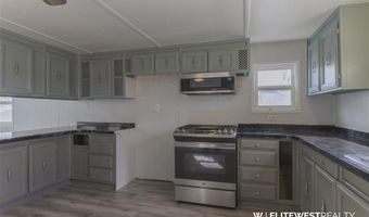 23 3rd Ave W, Deaver, WY 82421