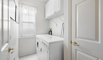 3 Lakeland Dr, Barnegat, NJ 08005