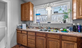 709 10th St NE, Austin, MN 55912
