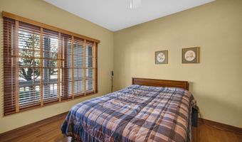 2161 Burnham Ct, Algonquin, IL 60102
