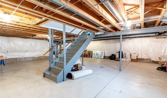 175 Crown Royal Dr, Amherst, NY 14221