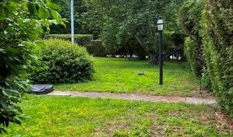 3 Waumsett Ave, Cumberland, RI 02864