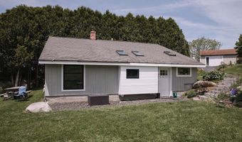 2113 Max Gray Rd, Calais, VT 05667