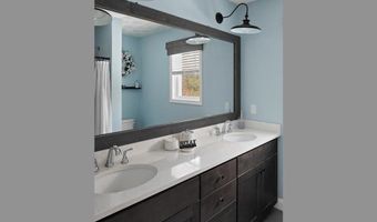 12 Hillside Dr, Charlestown, RI 02813