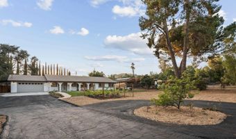 3226 Summit Dr, Escondido, CA 92025