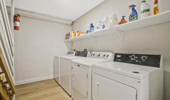 706 N CLEVELAND St, Arlington, VA 22201