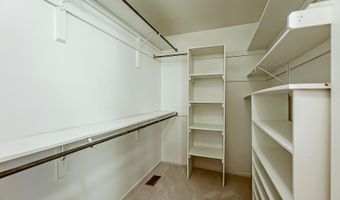 3999 Edmonton Ct, Ann Arbor, MI 48103