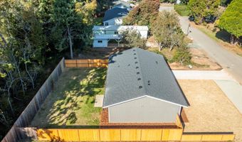 501 NORTH Ave, Bandon, OR 97411