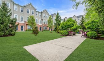 1002 Cunningham Ct, Belleville, NJ 07109